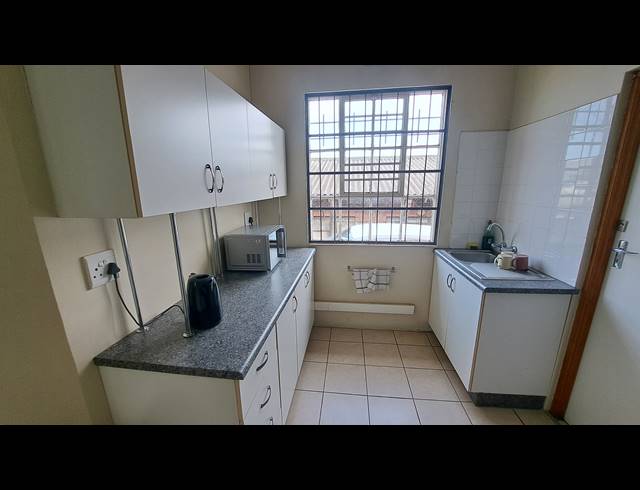 83M² OFFICE TO LET IN KULEKA
